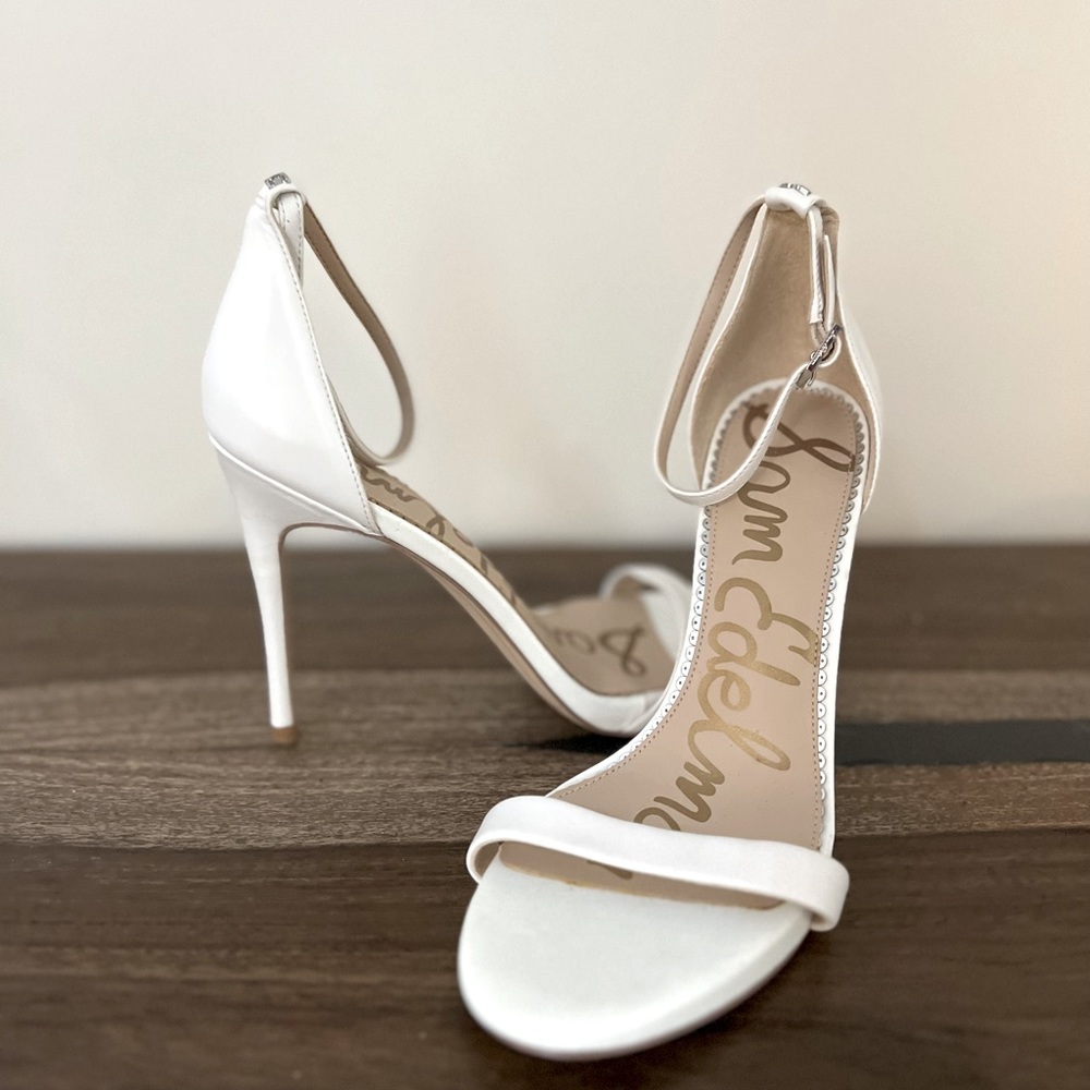 Sam Elderman Womans Ariella Heeled Sandal. Bright white. Size 9.5